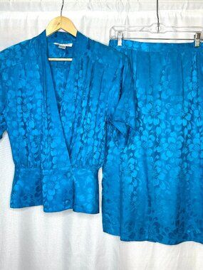 Vintage Argenti 2 Piece 100% Silk Top & Skirt, Size 8 Bold Statement Piece